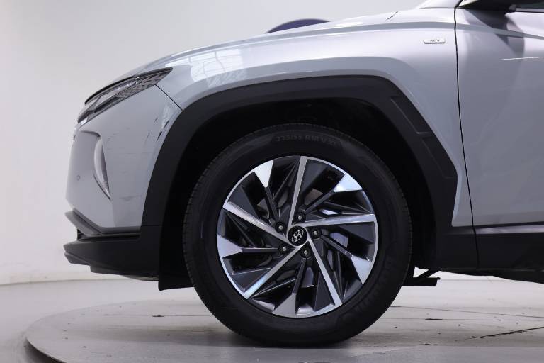 HYUNDAI Tucson 16