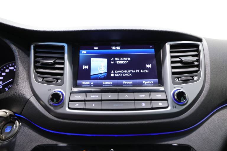 HYUNDAI Tucson 9
