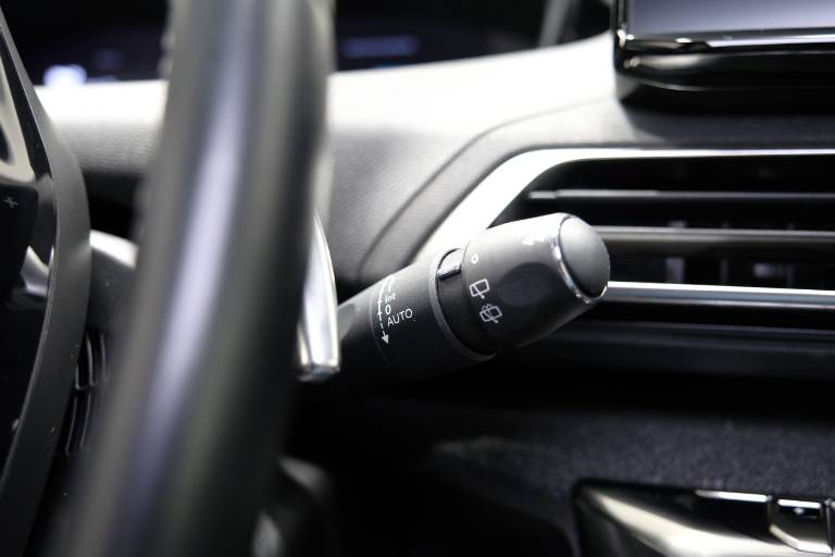 PEUGEOT 3008 25