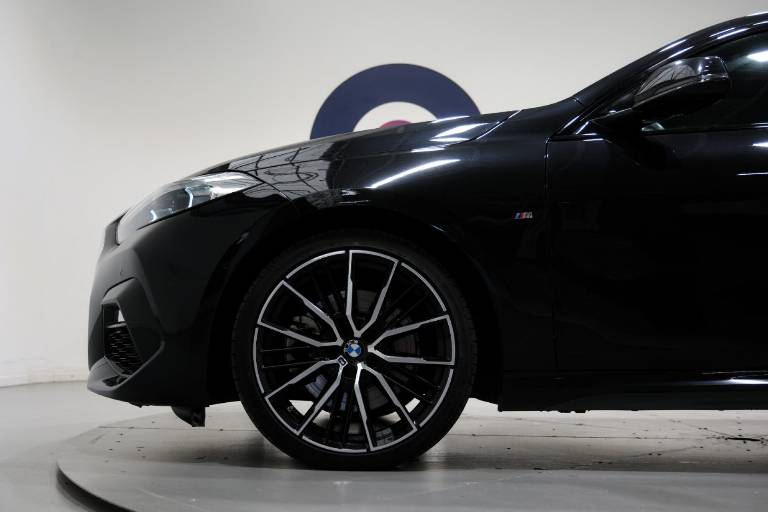BMW 220 18