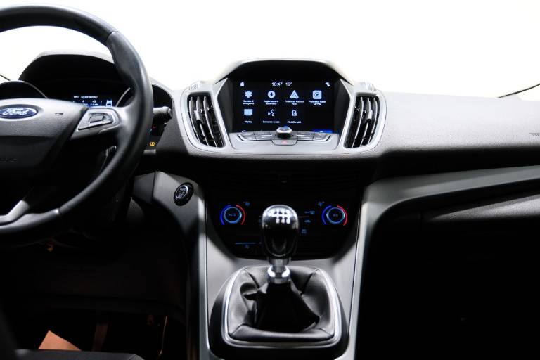 FORD Kuga 41