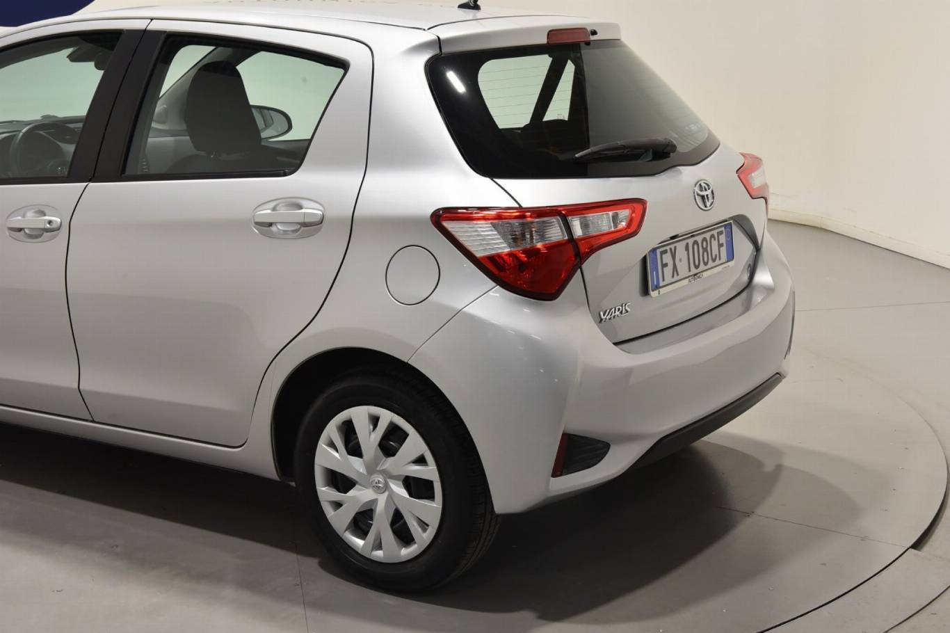 TOYOTA Yaris 20