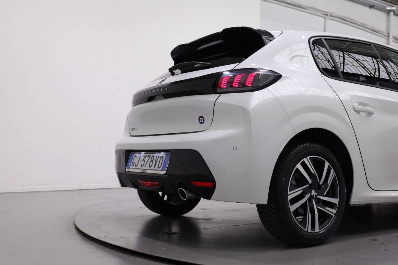 PEUGEOT 208 45