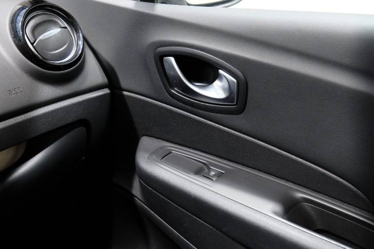 RENAULT Captur 37