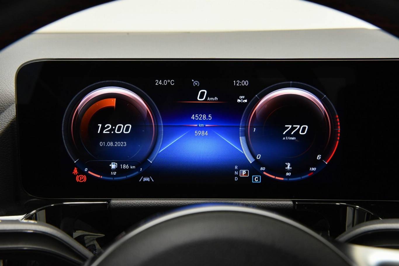 MERCEDES-BENZ GLA 200 20