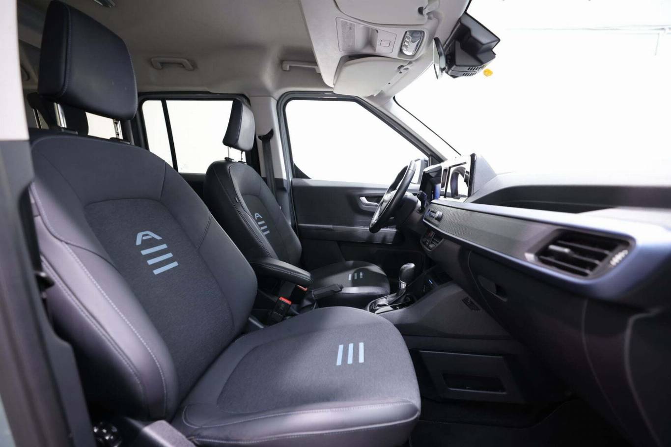 FORD Tourneo Courier 48
