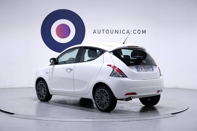 LANCIA Ypsilon 17
