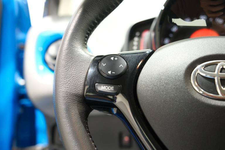 TOYOTA Aygo 21