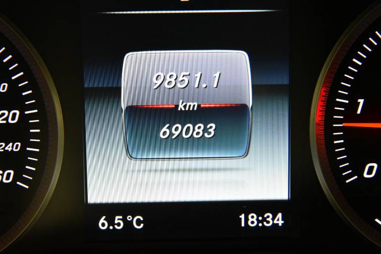 MERCEDES-BENZ C 220 24