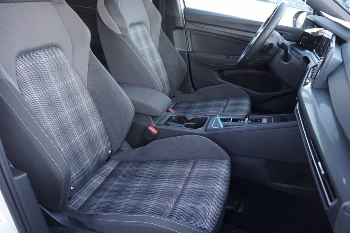 VOLKSWAGEN Golf 8ª serie 5