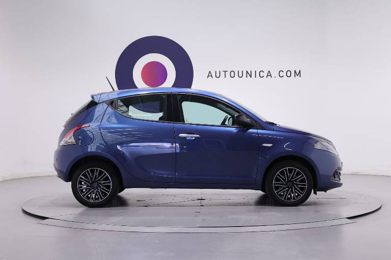 LANCIA Ypsilon 4
