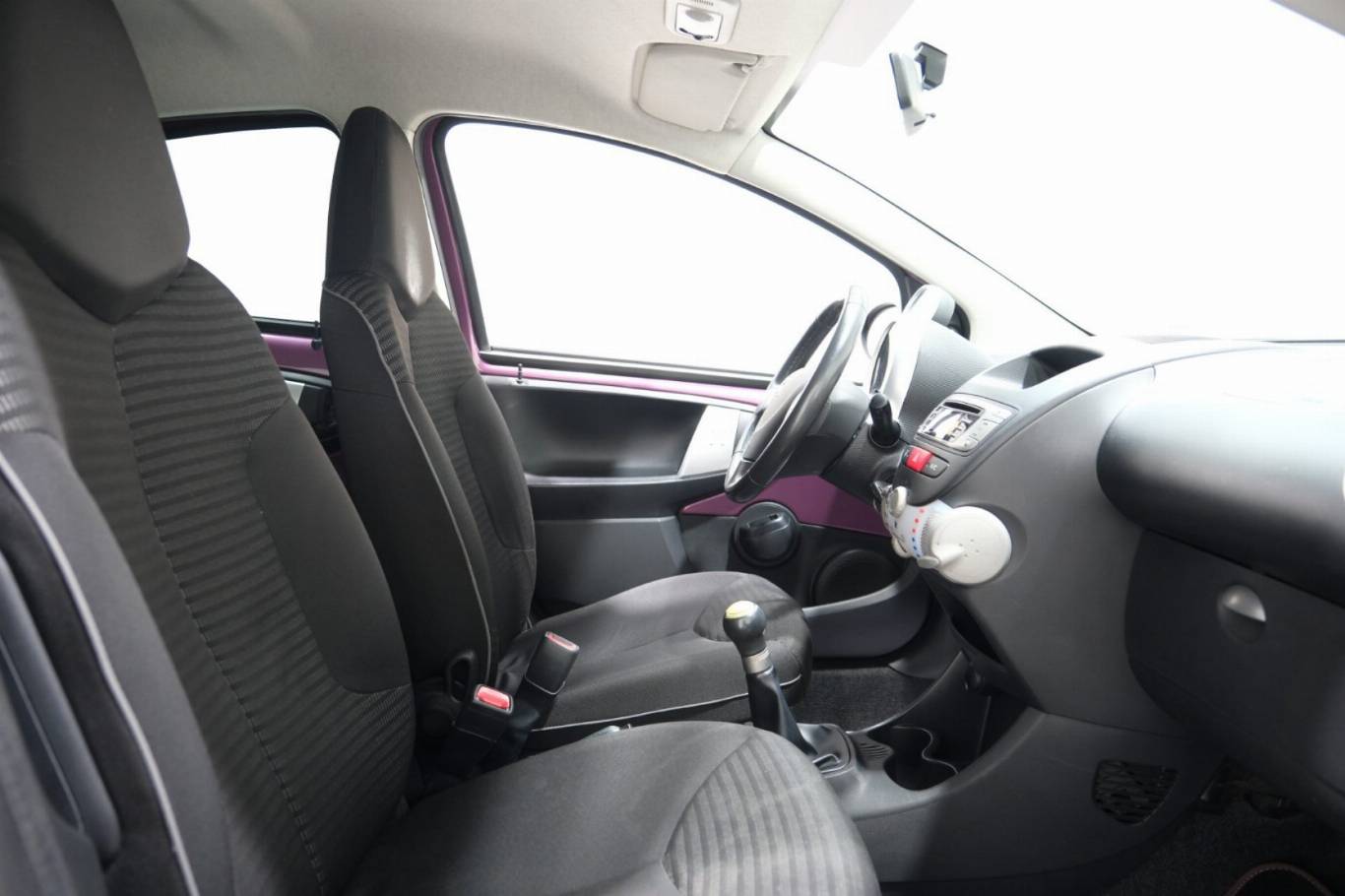 PEUGEOT 107 46