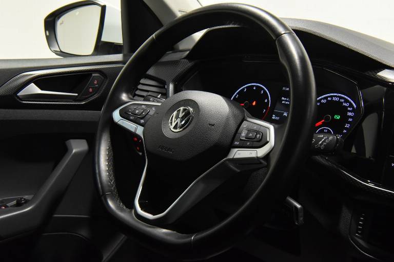 VOLKSWAGEN T-Cross 43