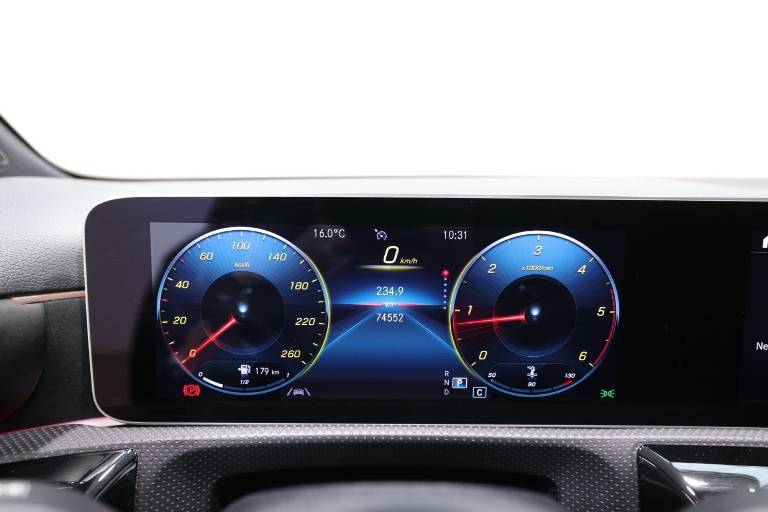 MERCEDES-BENZ Classe A 8
