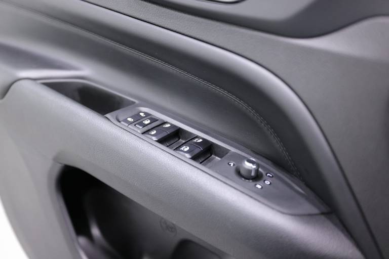 JEEP Compass 33