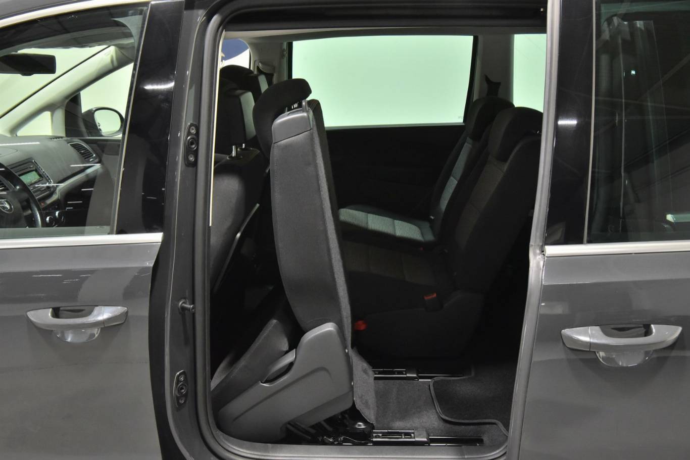 VOLKSWAGEN Sharan 48