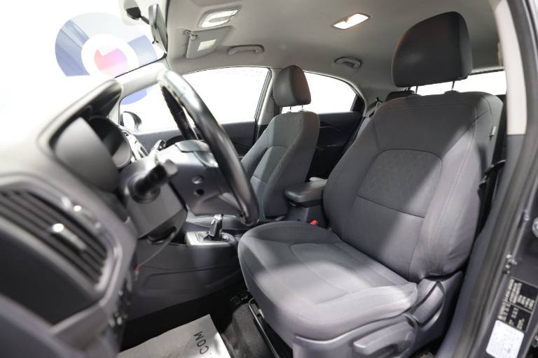 KIA Rio 6