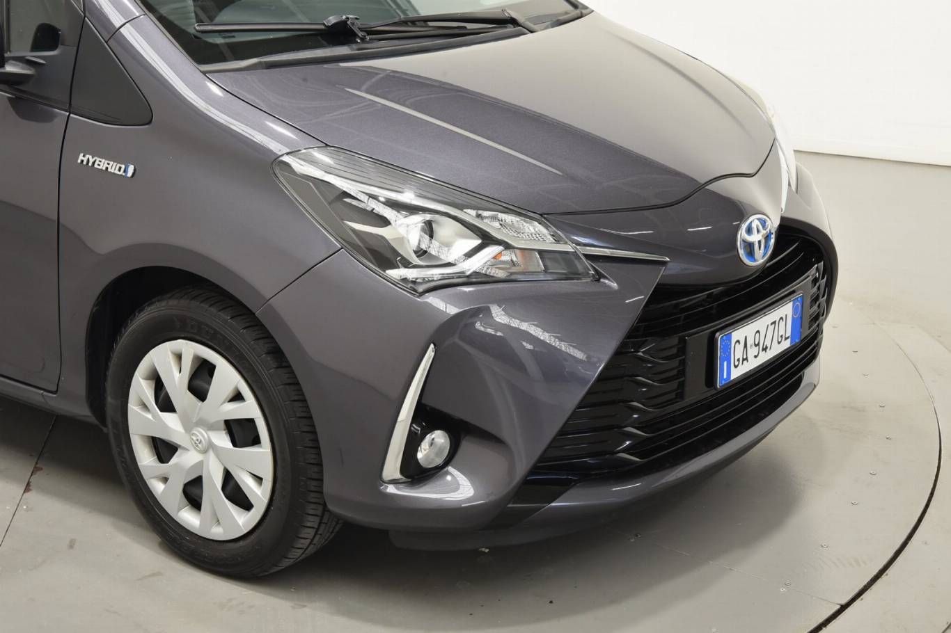 TOYOTA Yaris 37