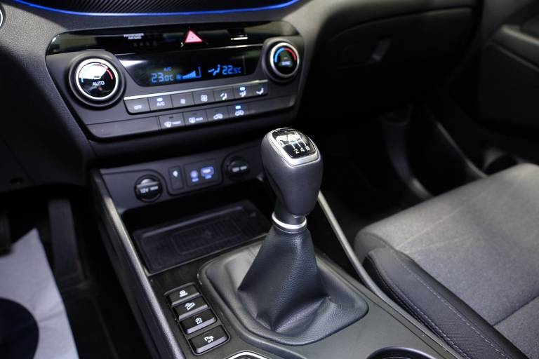 HYUNDAI Tucson 31