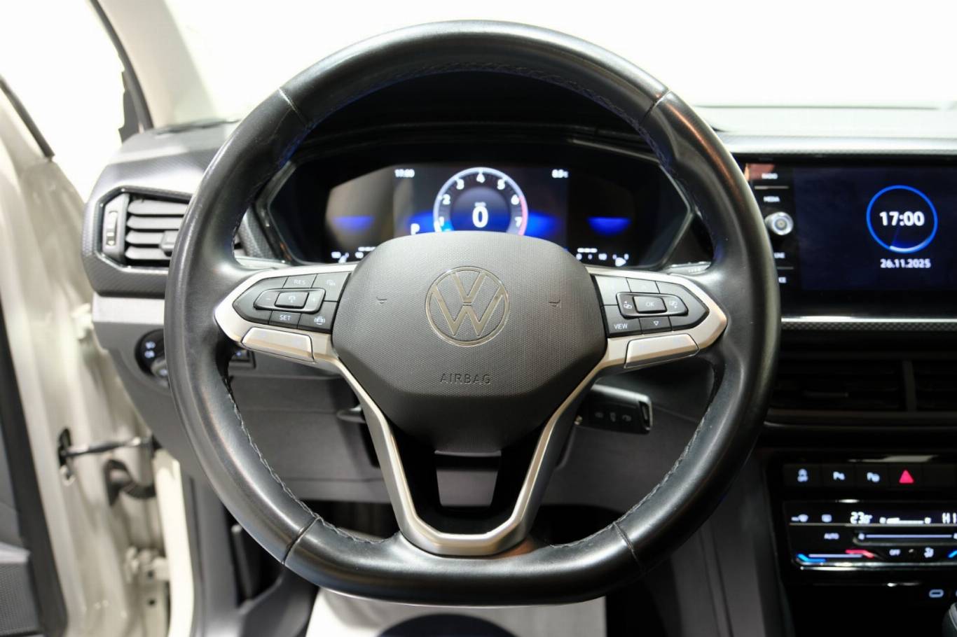 VOLKSWAGEN T-Cross 7