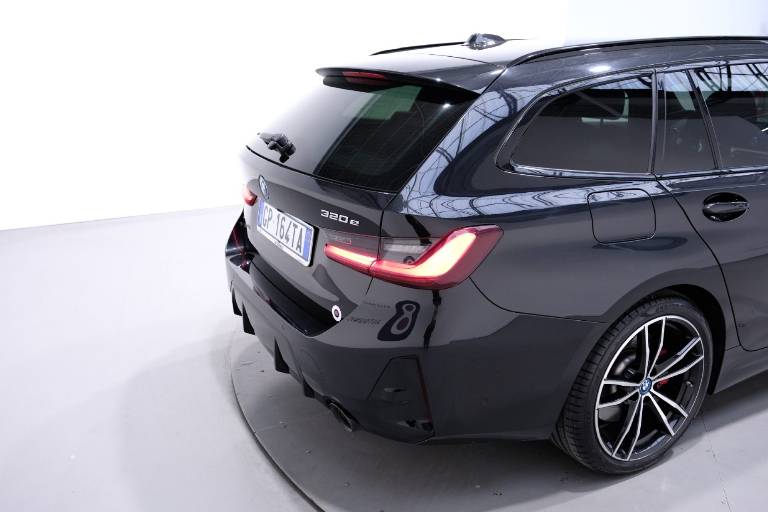 BMW 320 54