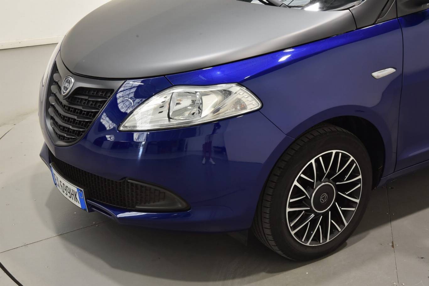 LANCIA Ypsilon 23