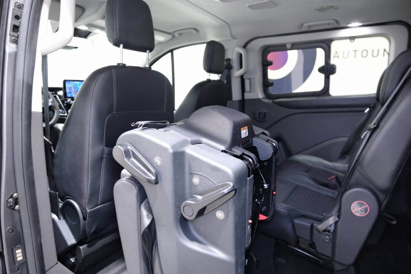 FORD Tourneo Custom 38