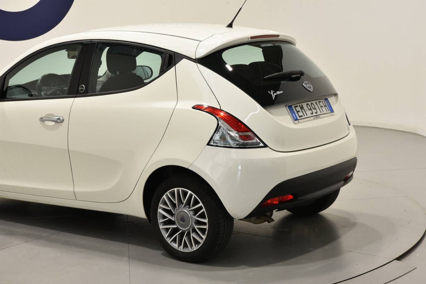 LANCIA Ypsilon 18