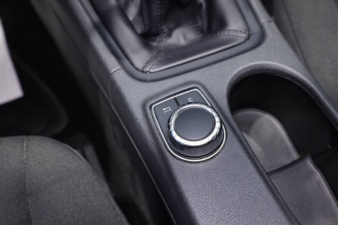 MERCEDES-BENZ A 180 26