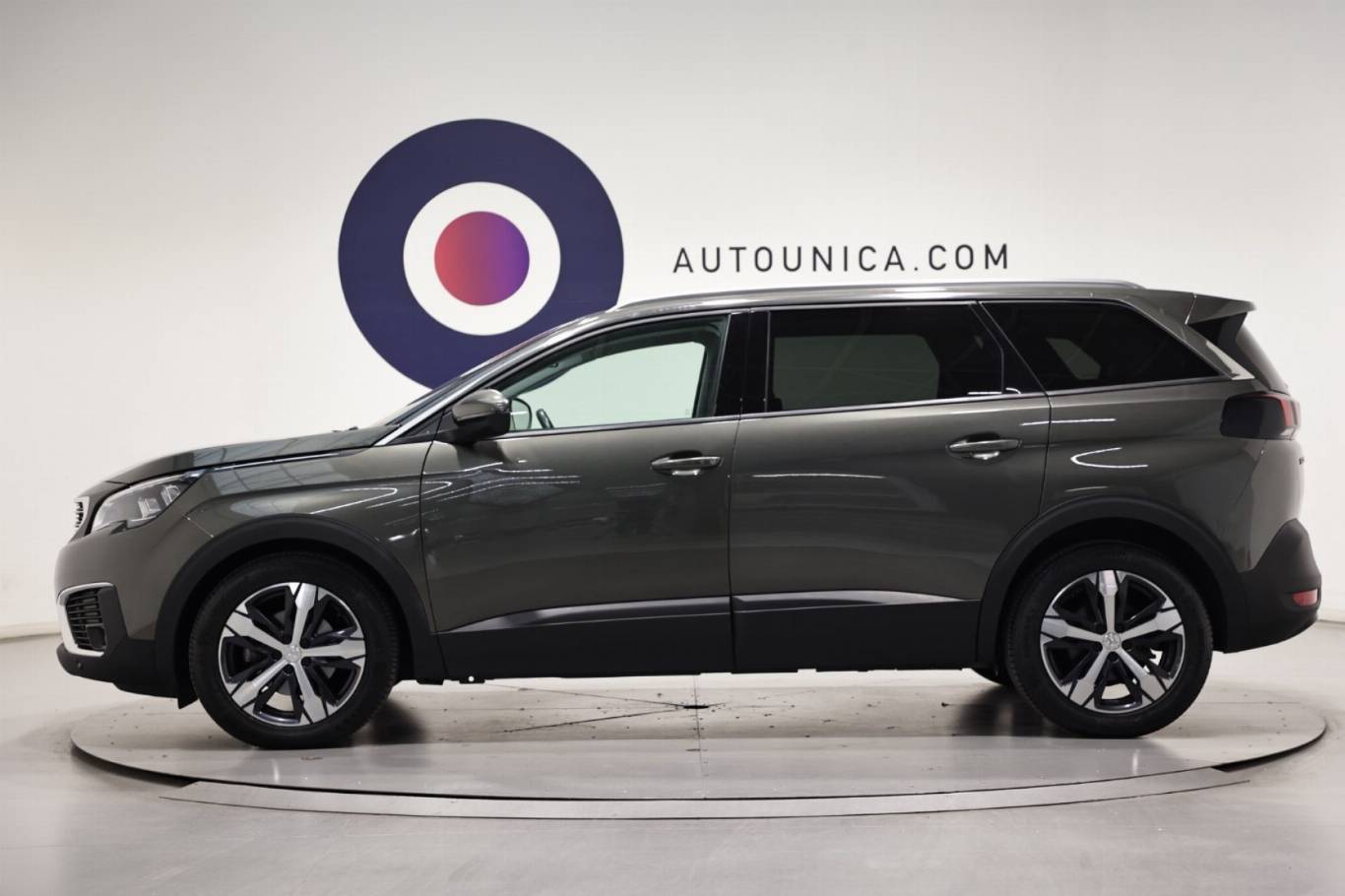 PEUGEOT 5008 11