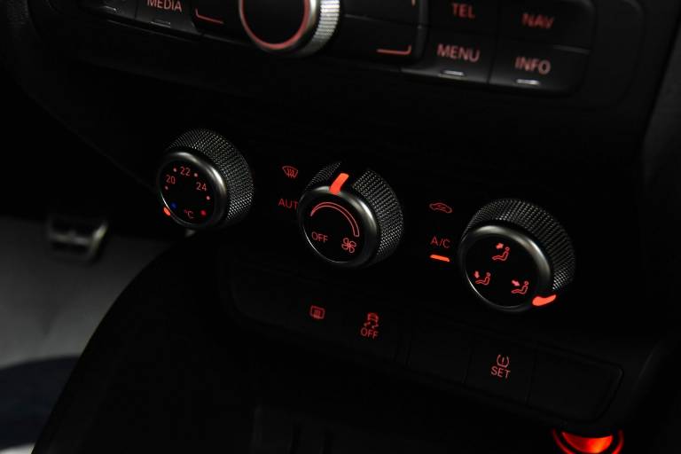AUDI A1 23