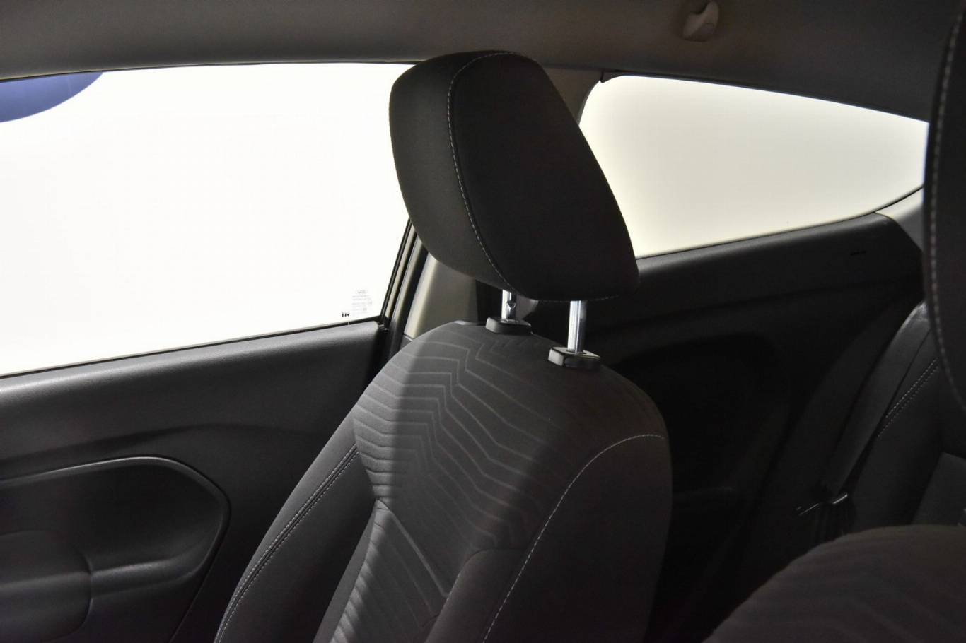FORD Fiesta 16