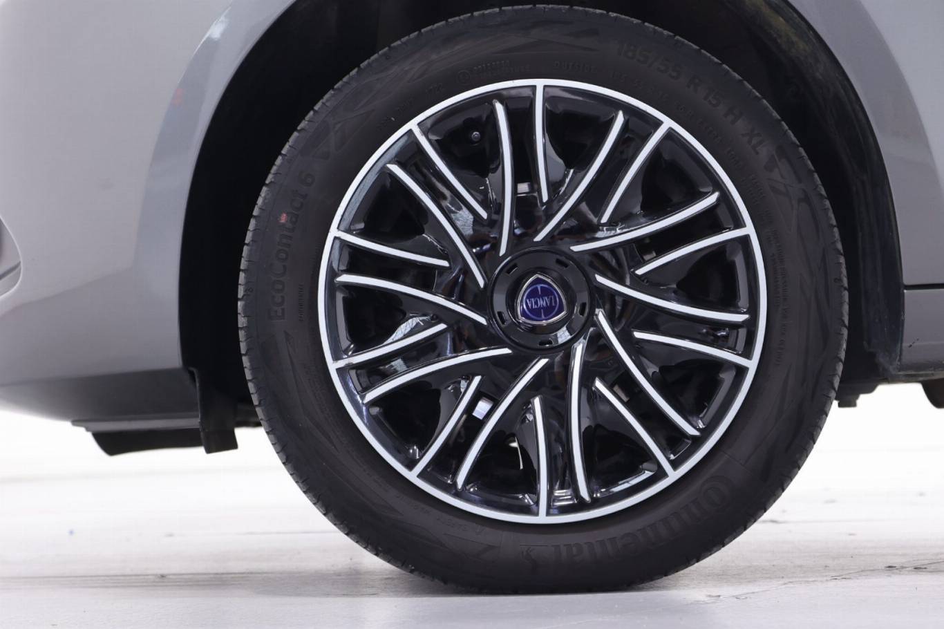 LANCIA Ypsilon 13