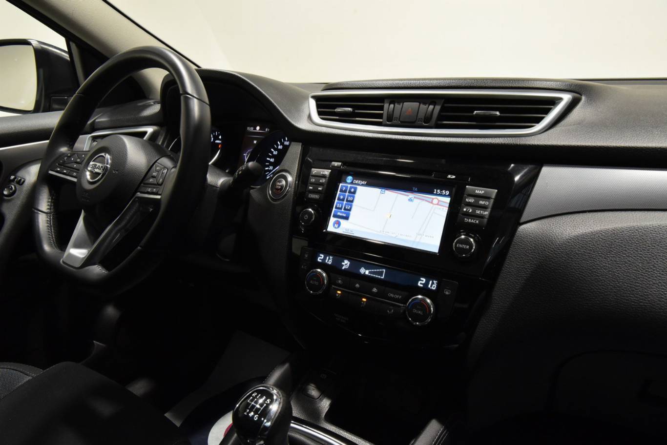 NISSAN Qashqai 24