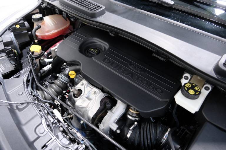 FORD Kuga 61
