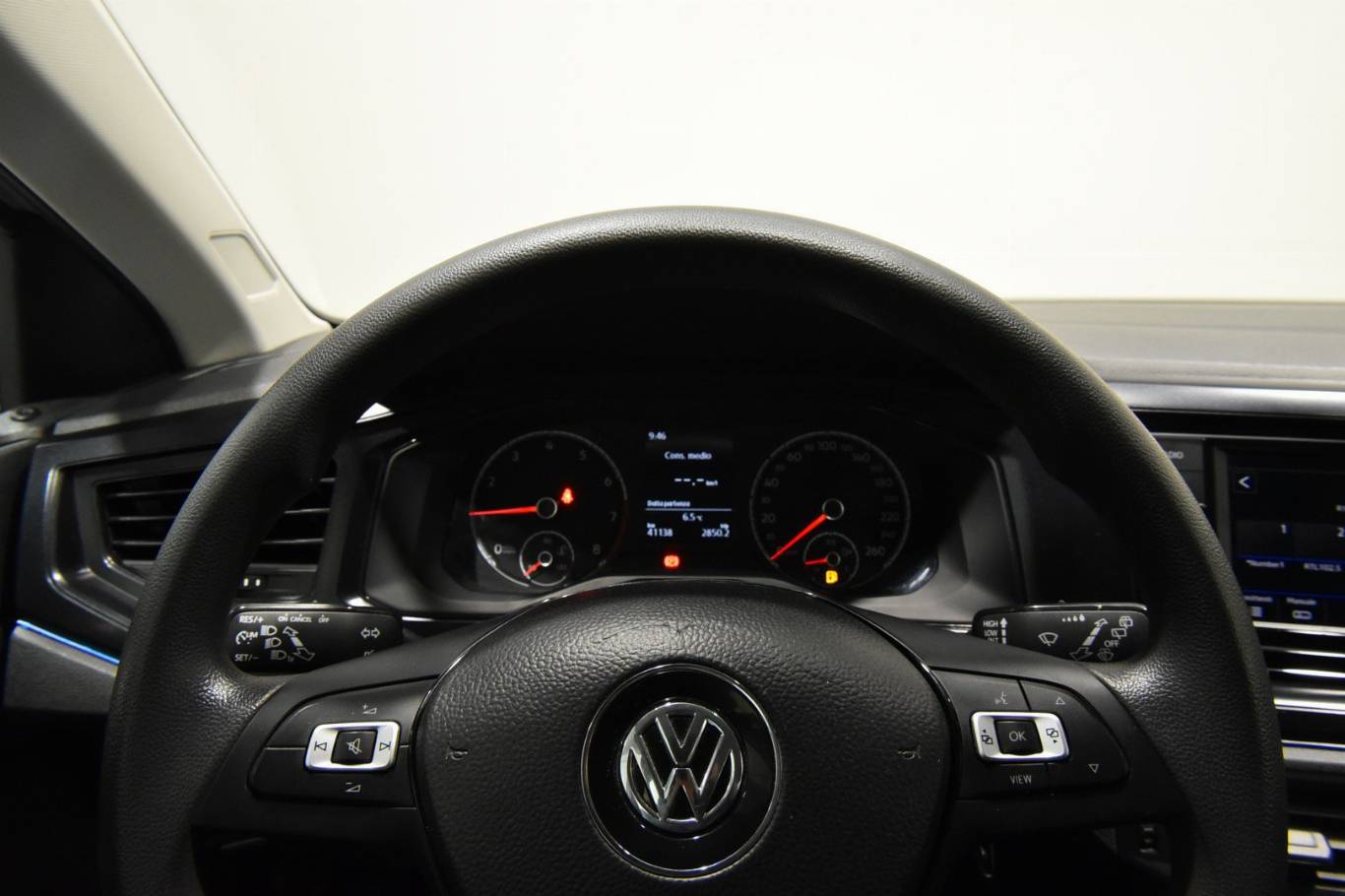 VOLKSWAGEN Polo 9