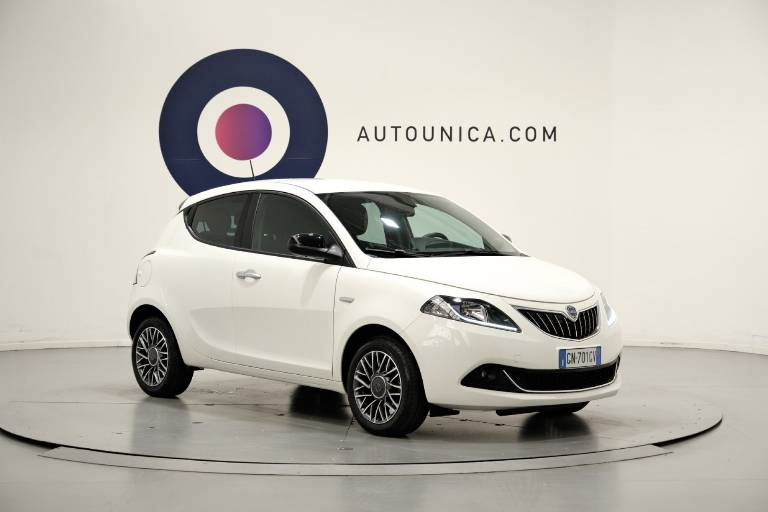 LANCIA Ypsilon 3