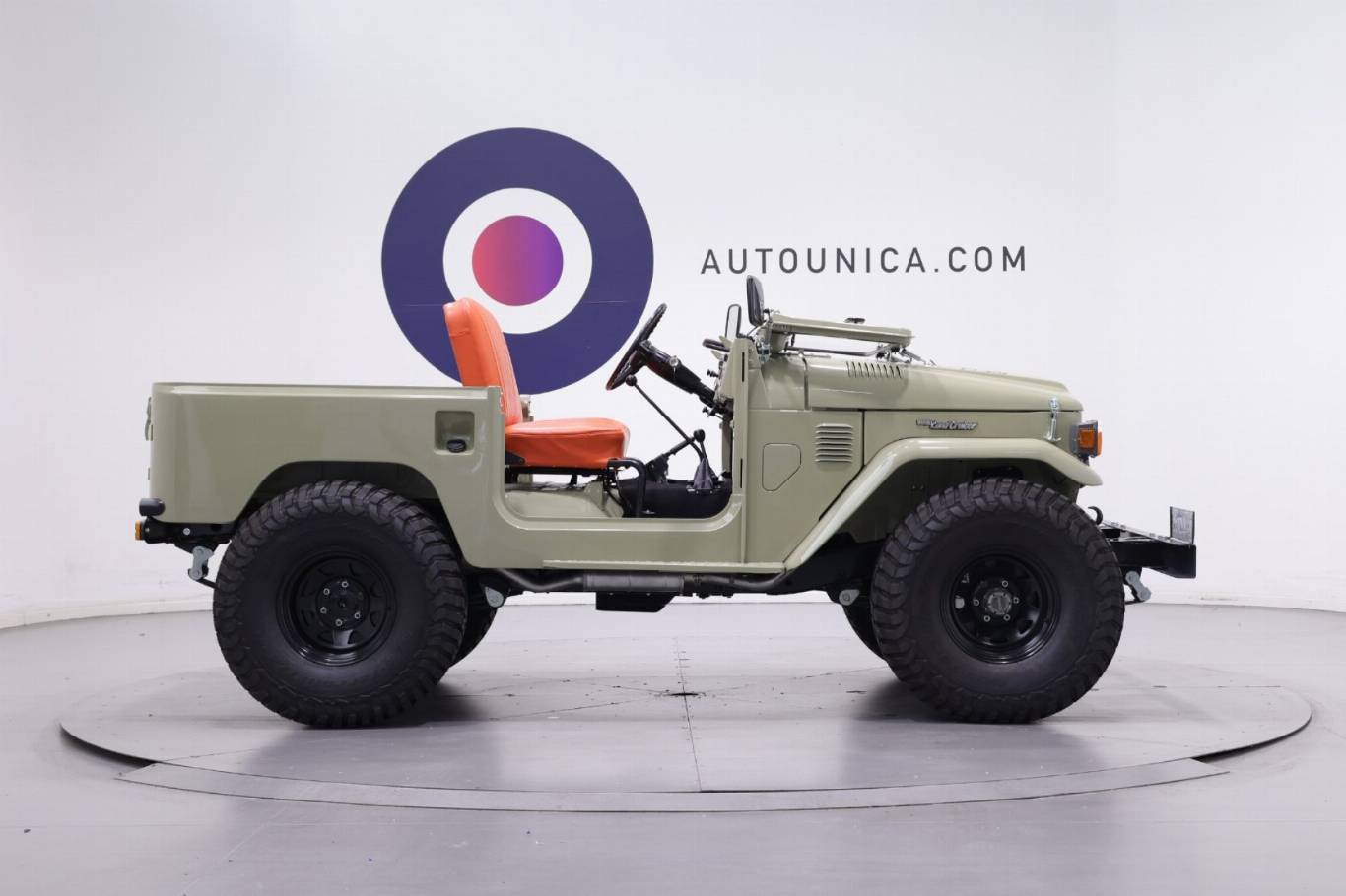 TOYOTA Land Cruiser 4