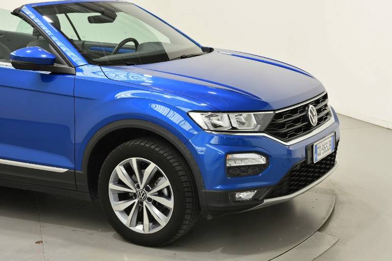 VOLKSWAGEN T-Roc 16