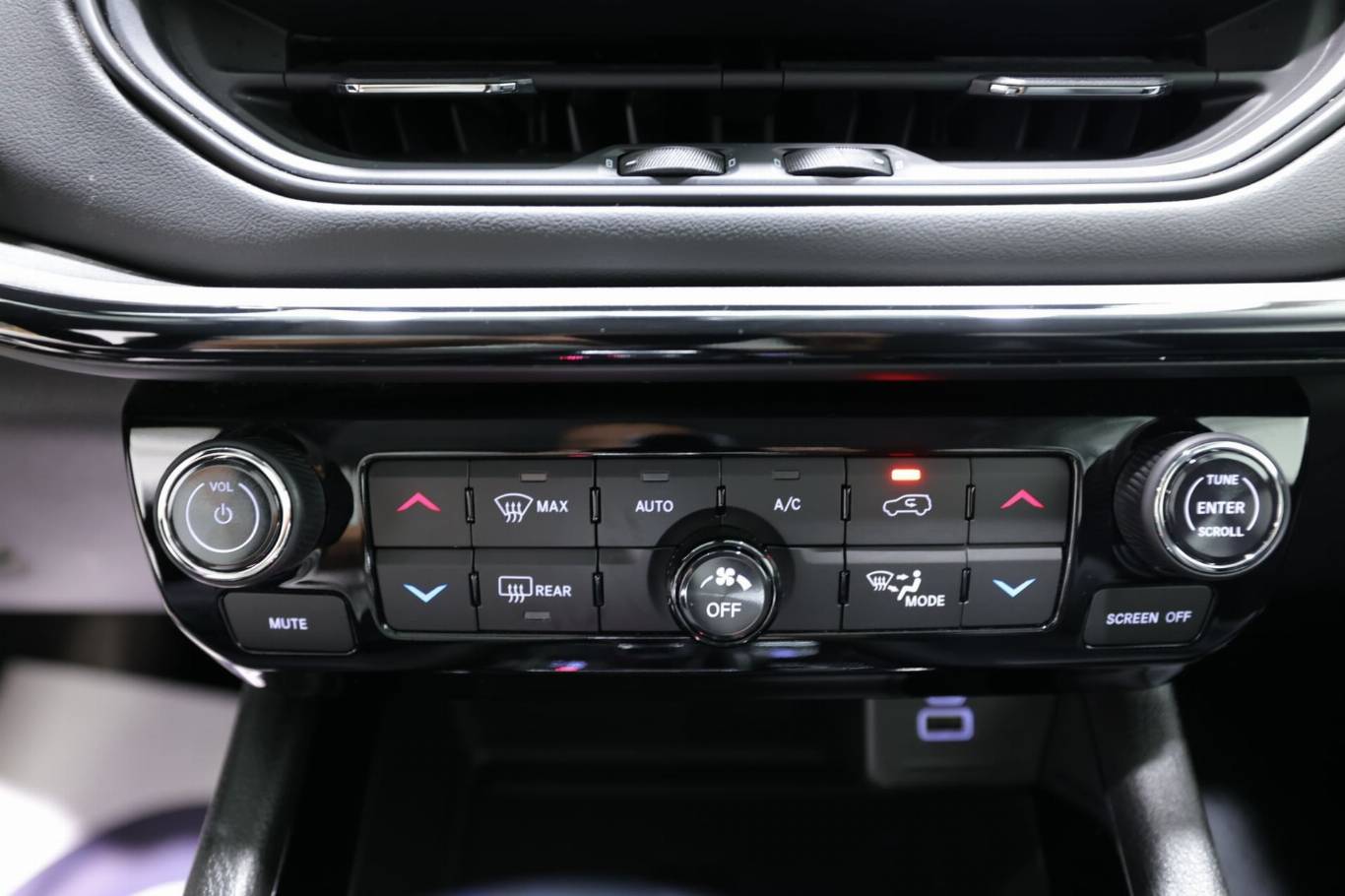 JEEP Compass 26