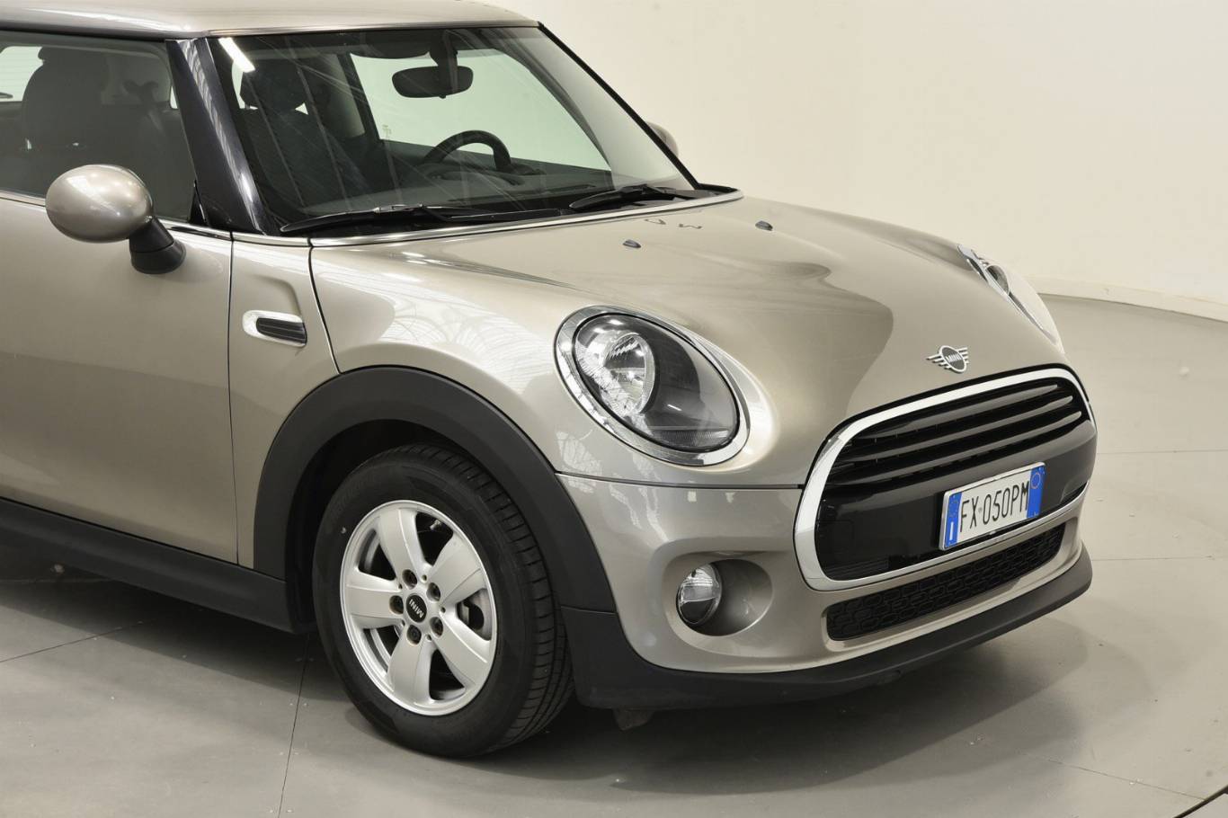 MINI Cooper 8