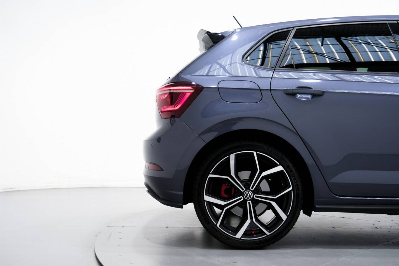 VOLKSWAGEN Polo GTI 51