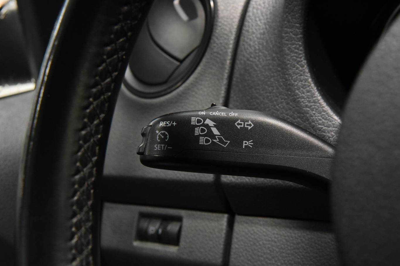 VOLKSWAGEN Amarok 15