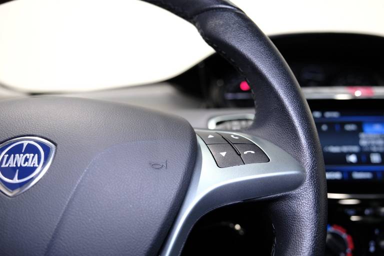 LANCIA Ypsilon 20