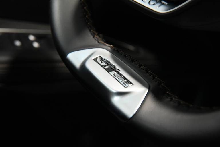 PEUGEOT 5008 45