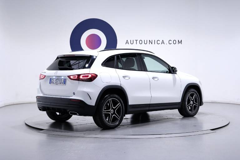 MERCEDES-BENZ GLA 15