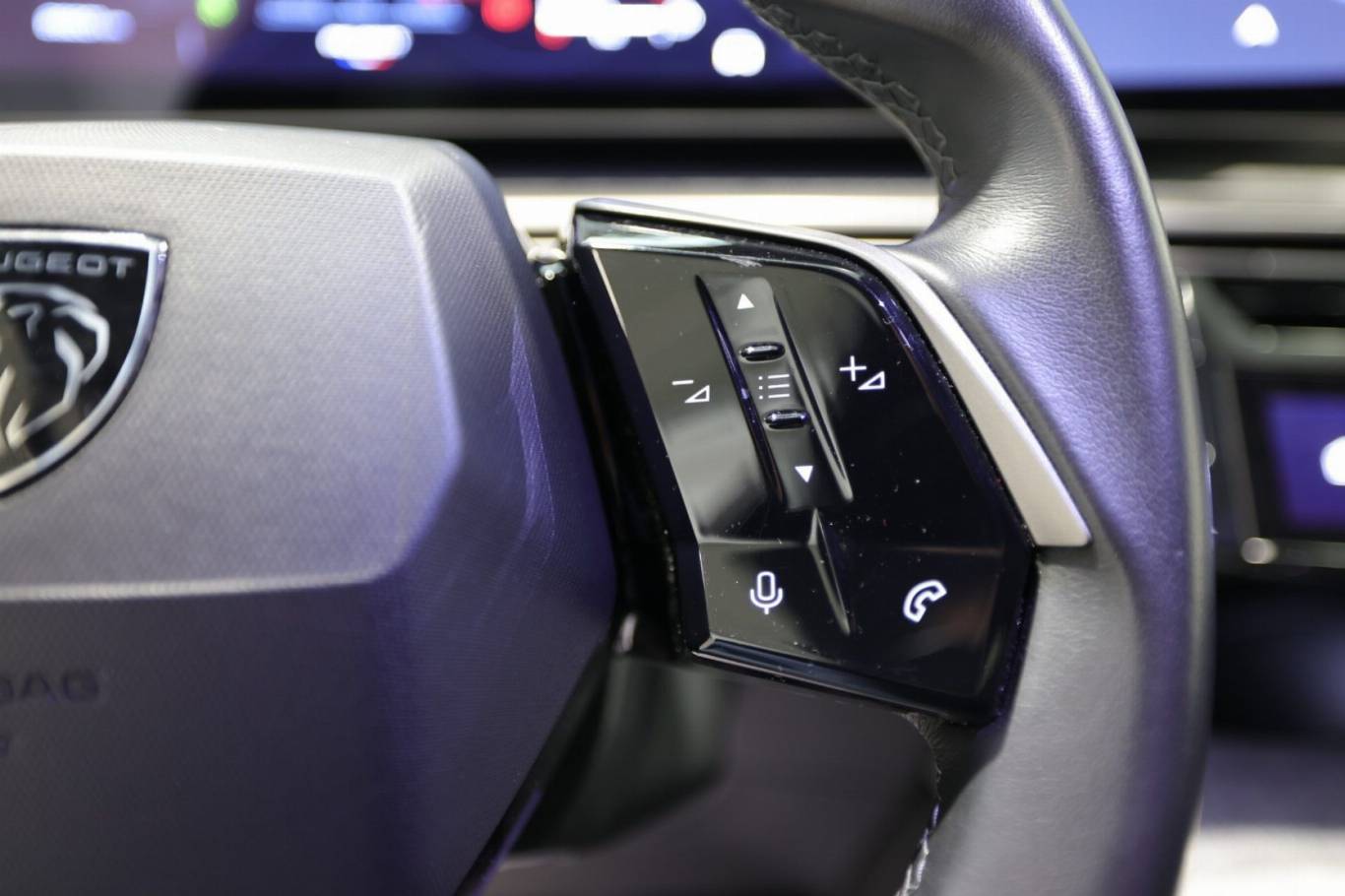 PEUGEOT 3008 23