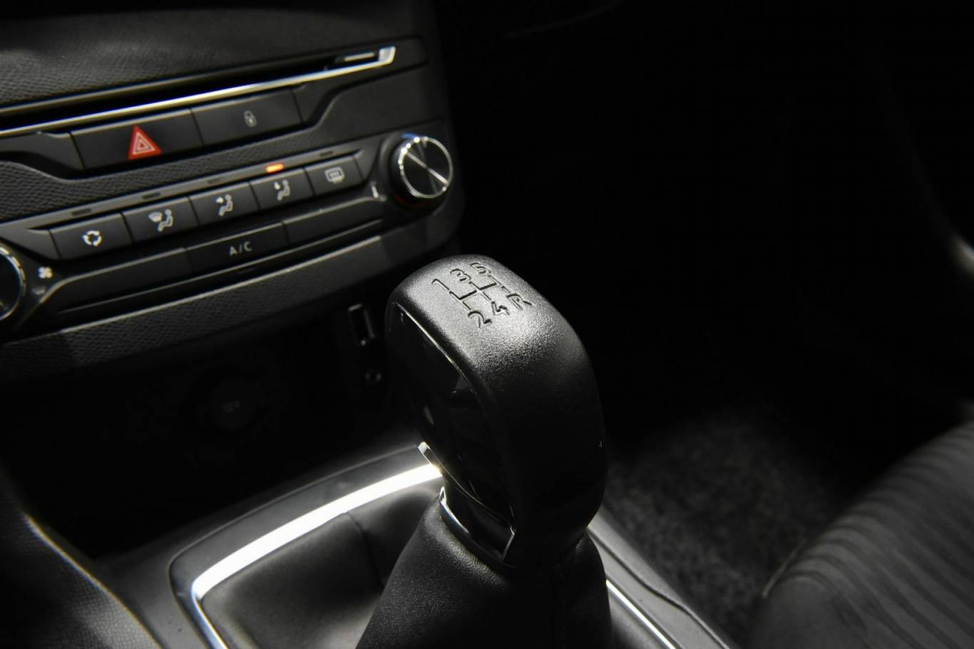 PEUGEOT 308 18