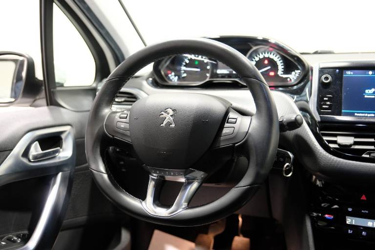PEUGEOT 2008 38