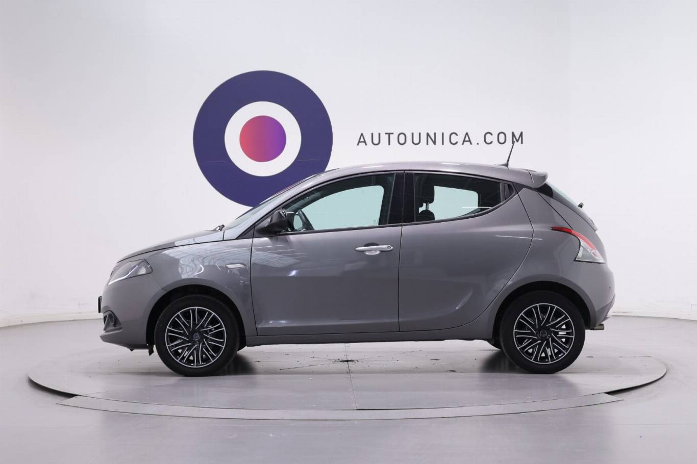 LANCIA Ypsilon 17